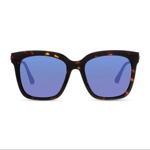 NEW Diff eyewear BELLA polarized Tortoise Shell Sunglasses with purple Lenses